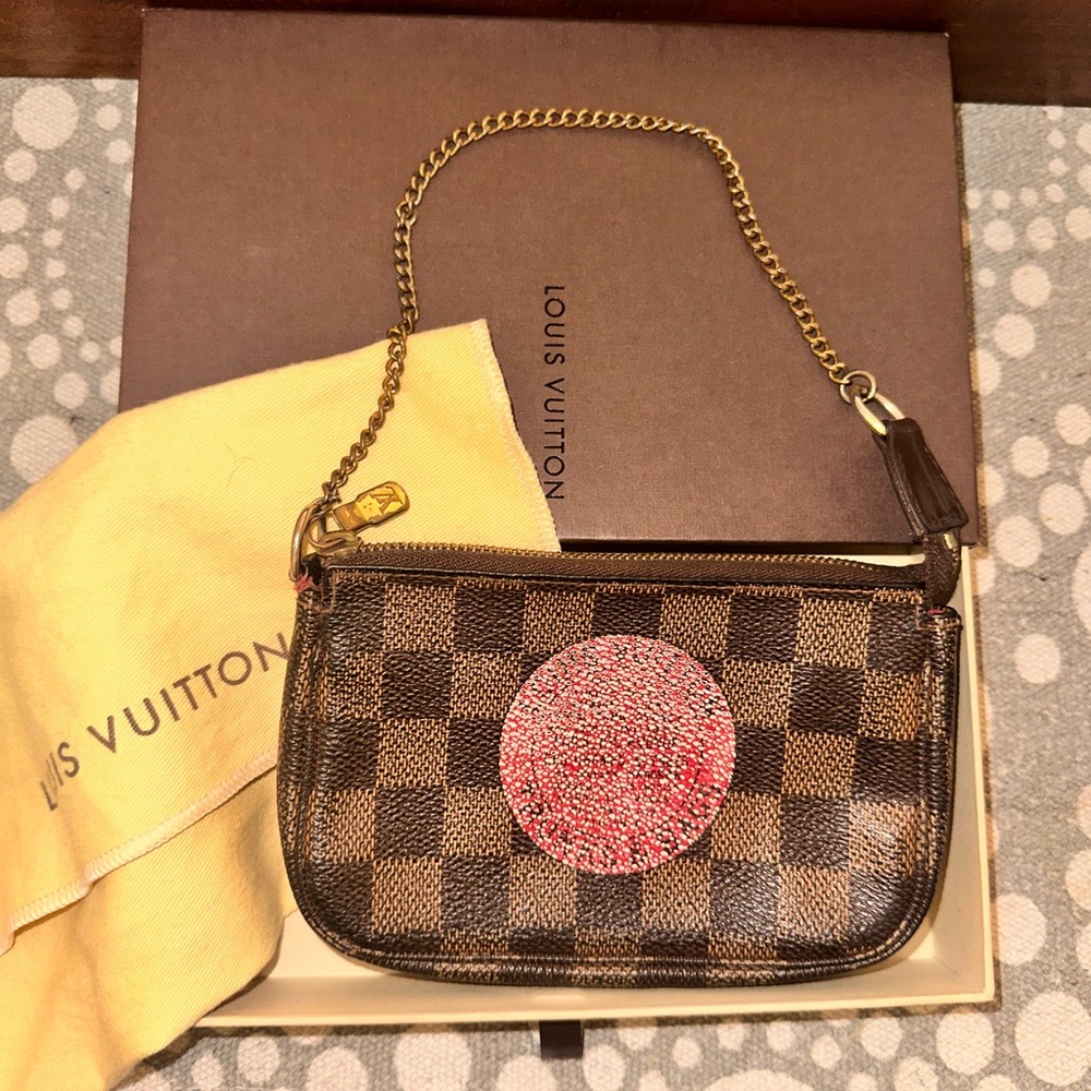 Louis Vuitton Damier small accessories pouchette